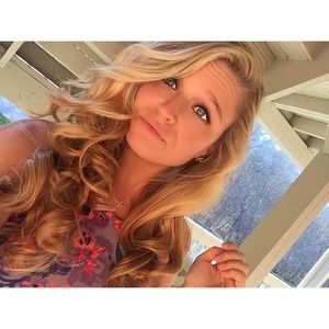 Meet your Posher, Kaitlynne